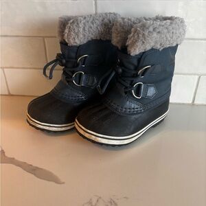 Sorel Gray and Black Kids Winter Boots